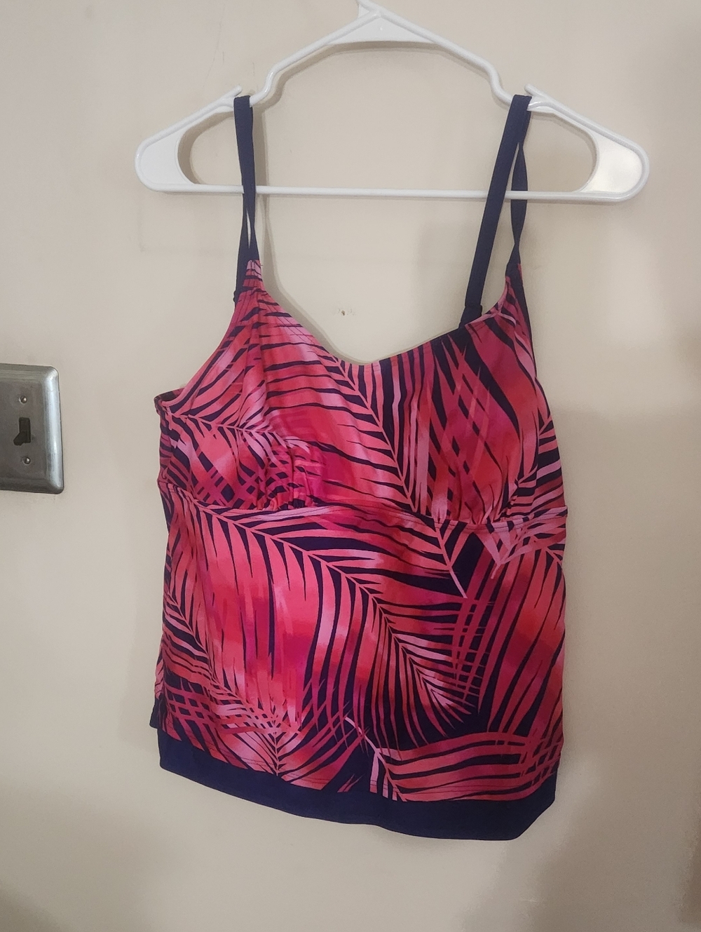 🎉 Pink & Navy Swim Top